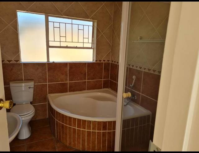 3 BEDROOM PROPERTY TO RENT IN WILGEHEUWEL